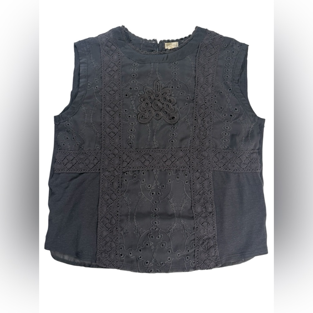 Anthropologie Tiny XS Gray Lace Crochet Top Blouse Short Sleeve Eyelet Maddie - Picture 2 of 10
